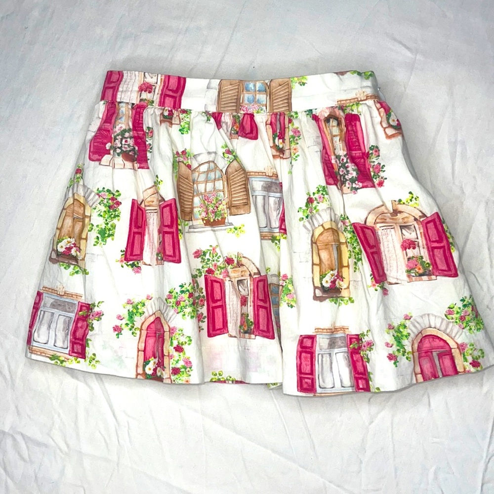 Gorgeous skirt that is flow